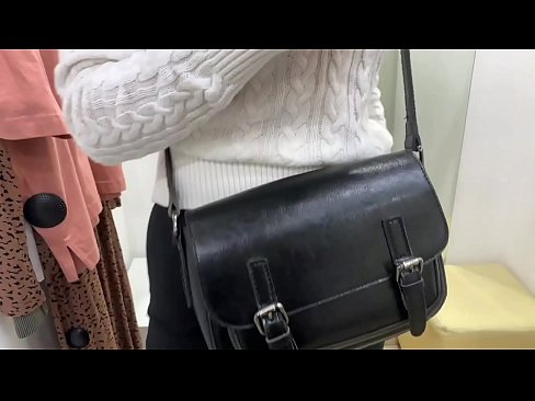 ❤️ Offentlig onani af ung kælling FeralBerry med en dildo i prøverummet ❤️❌ Porn video at da.onlyhdporn.ru ❌❤